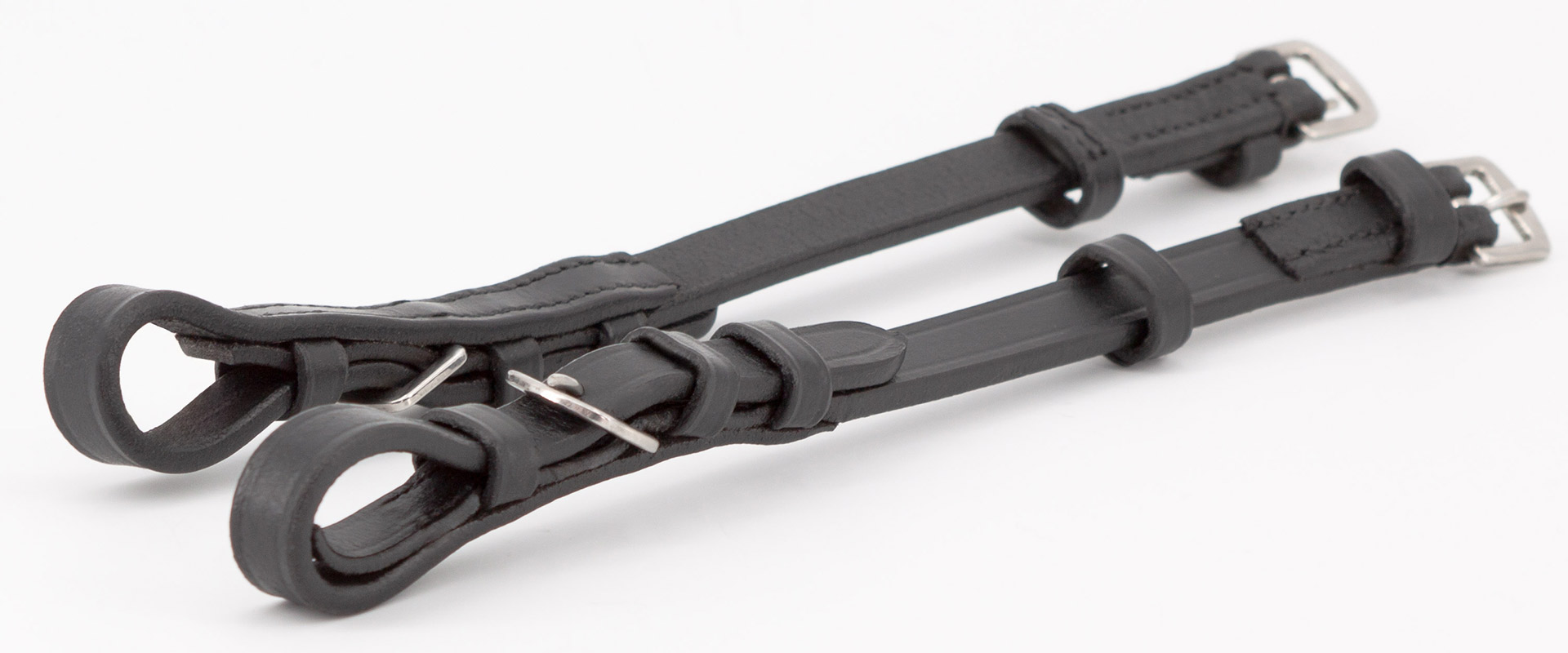 Backenstuecke-Schwarz-mit-Schnallen