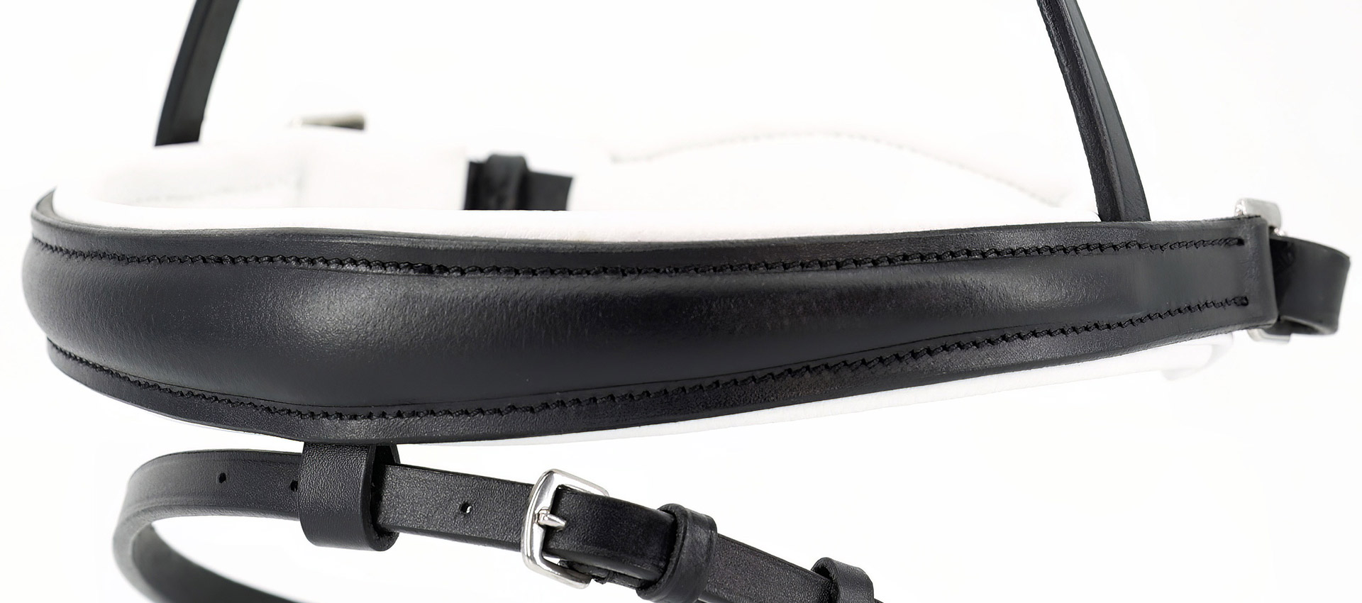 Reithalfter-Shiny-Glitzer-Schwarz-Silber-Besatz-entfernbarer-Sperrriemen