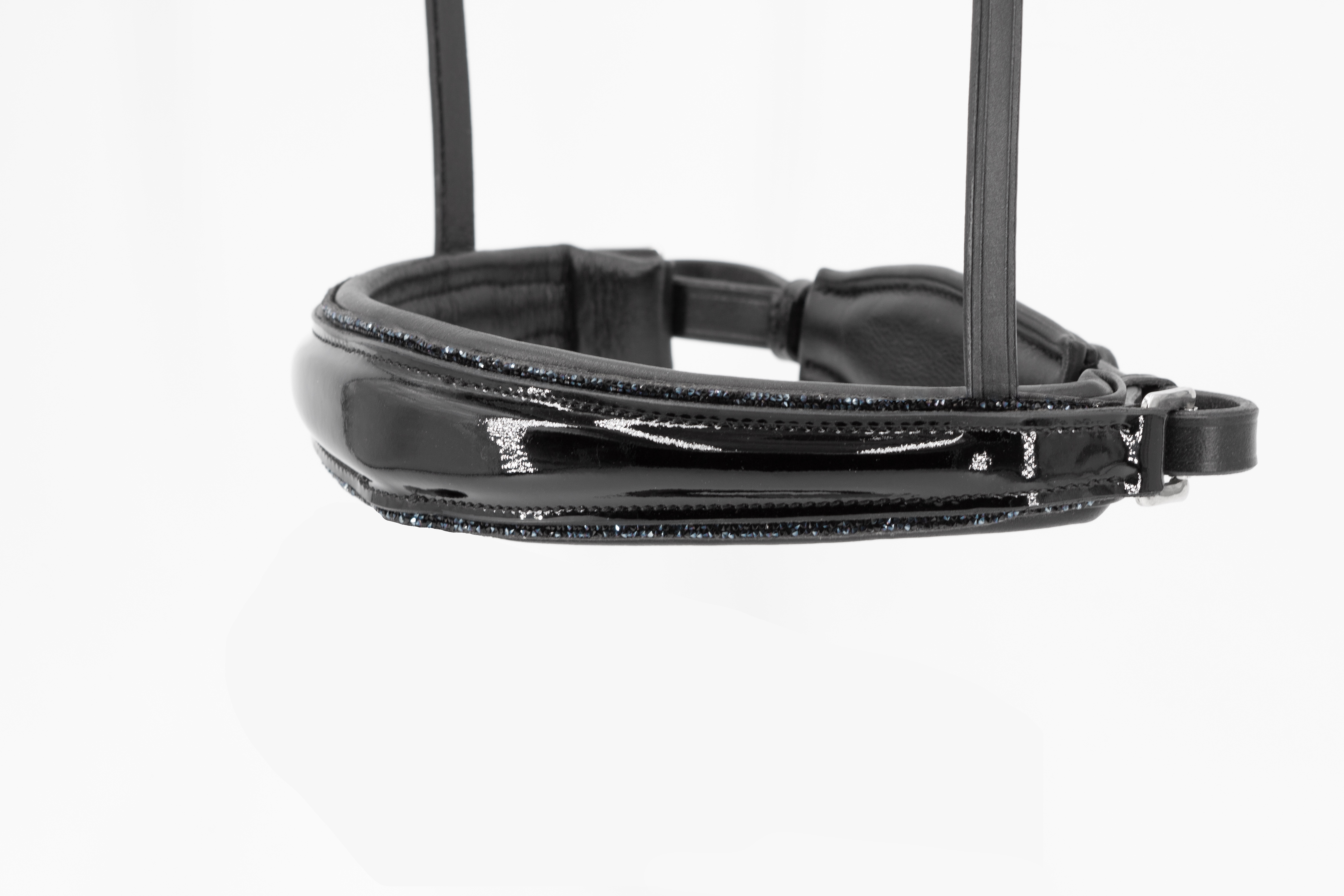 Reithalfter-Shiny-schwarz-ohne-Sperrriemen