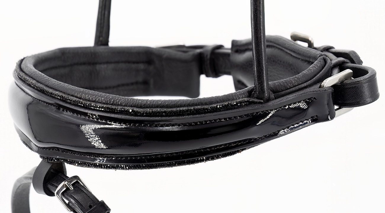 Reithalfter-ProLine-Glitzerbesatz-mit-Sperrriemen-Schwarz