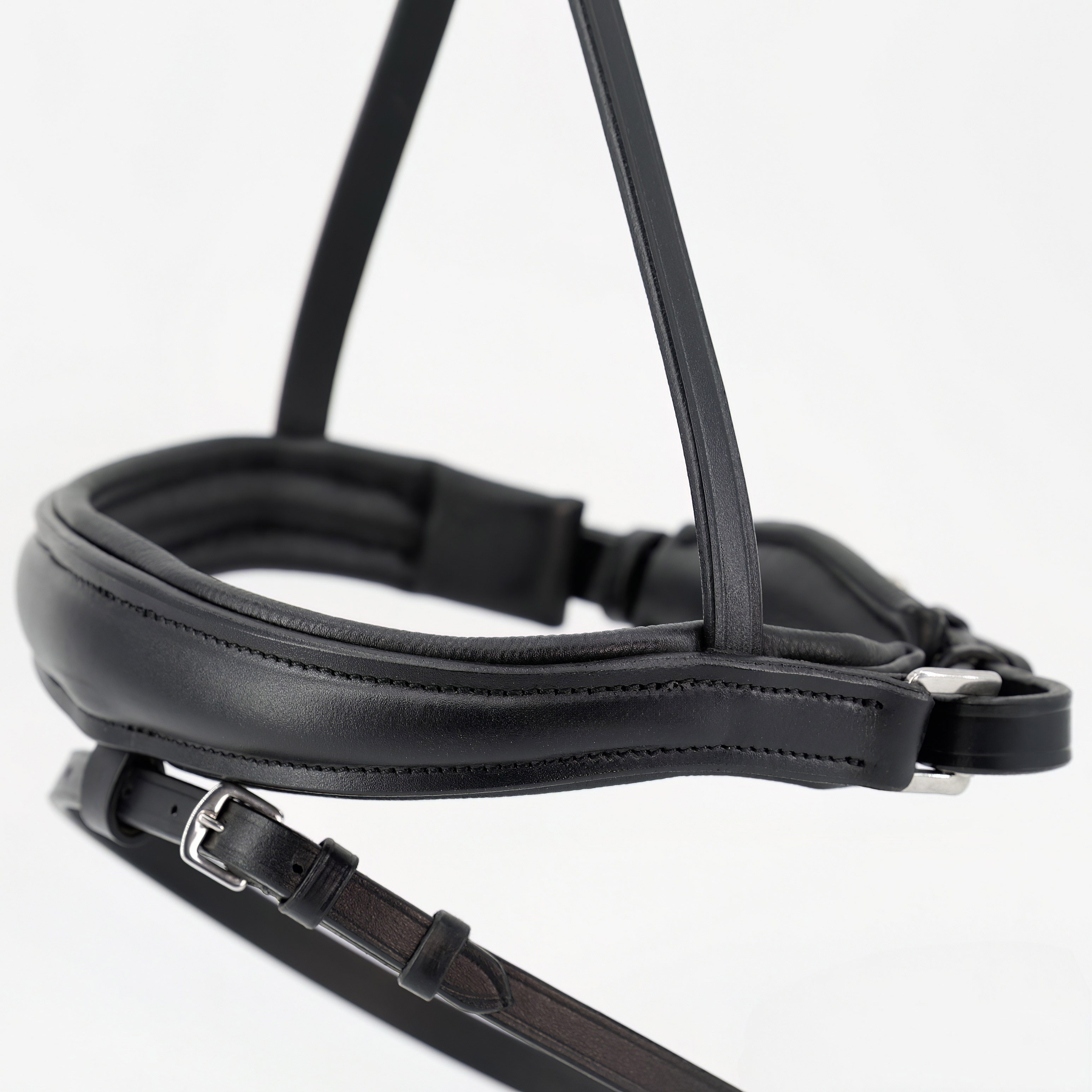 Reithalfter-Competition-anatomisch-abnehmbarer-Sperrriemen-Schwarz