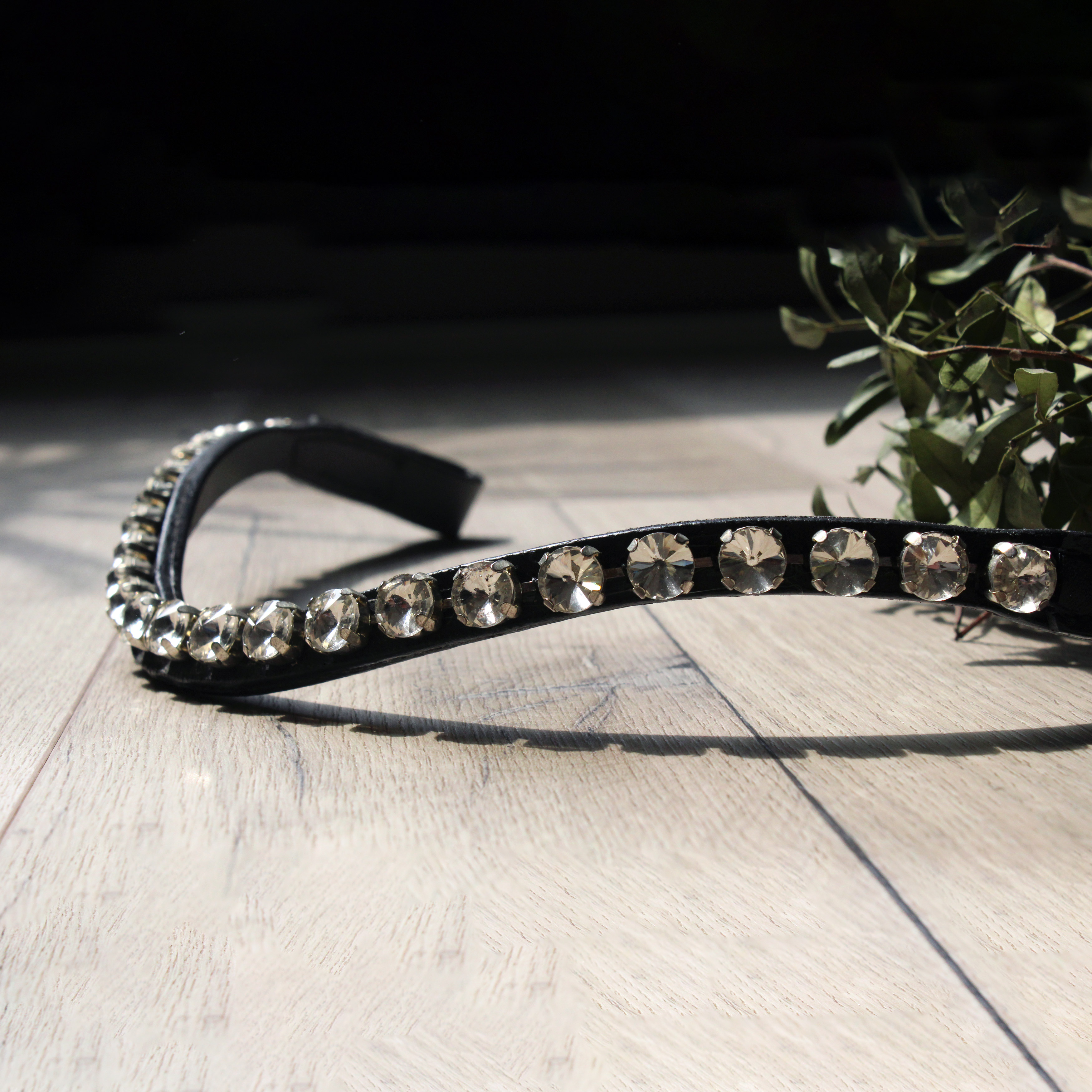 Stirnriemen-Strass-weiss-grosse-Steine-Pferd-1