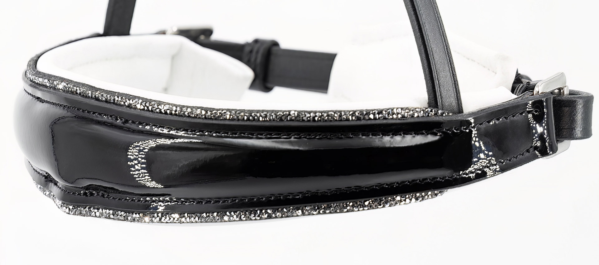 Reithalfter-schwarz-weiss-ohne-Sperrriemen-Shiny