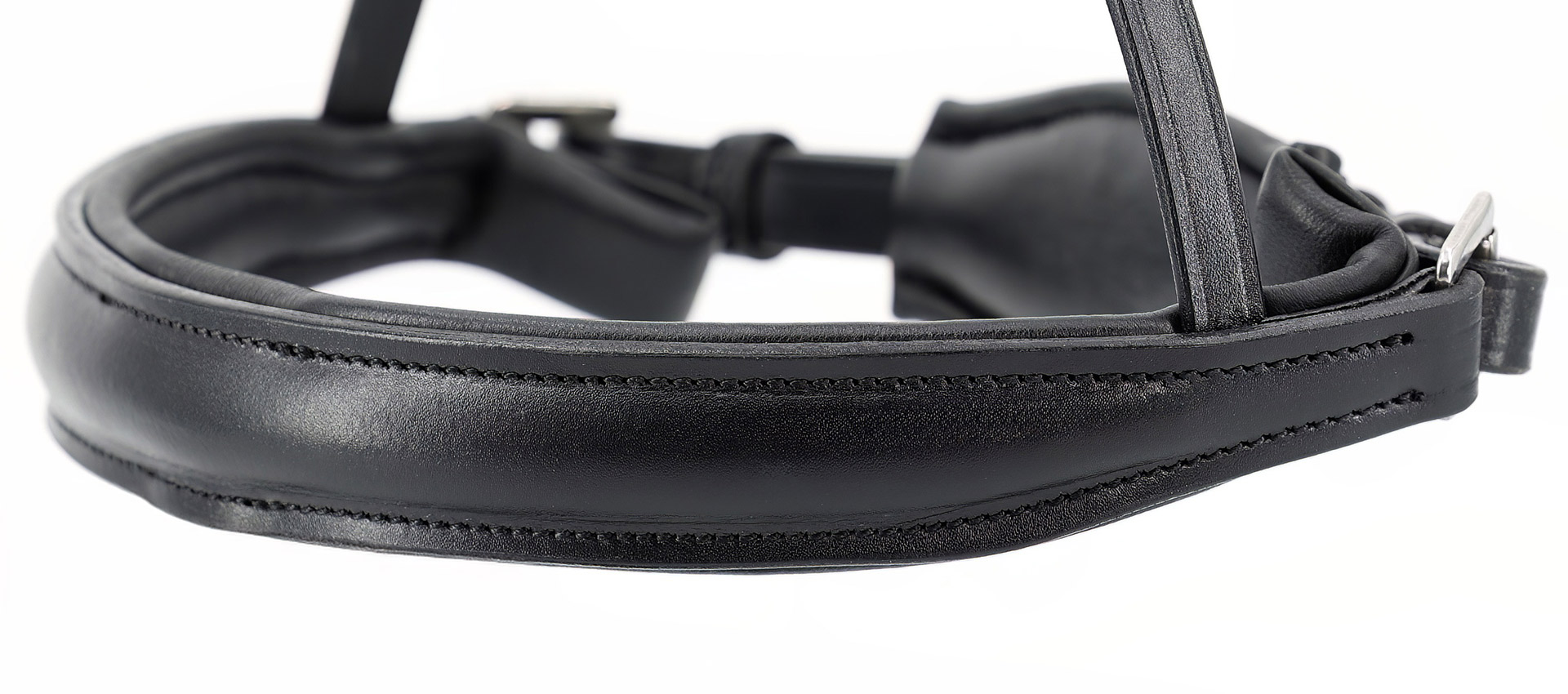 Reithalfter-ohne-Sperrriemen-anatomisch-Selection-schwarz-Warmblut-Vollblut